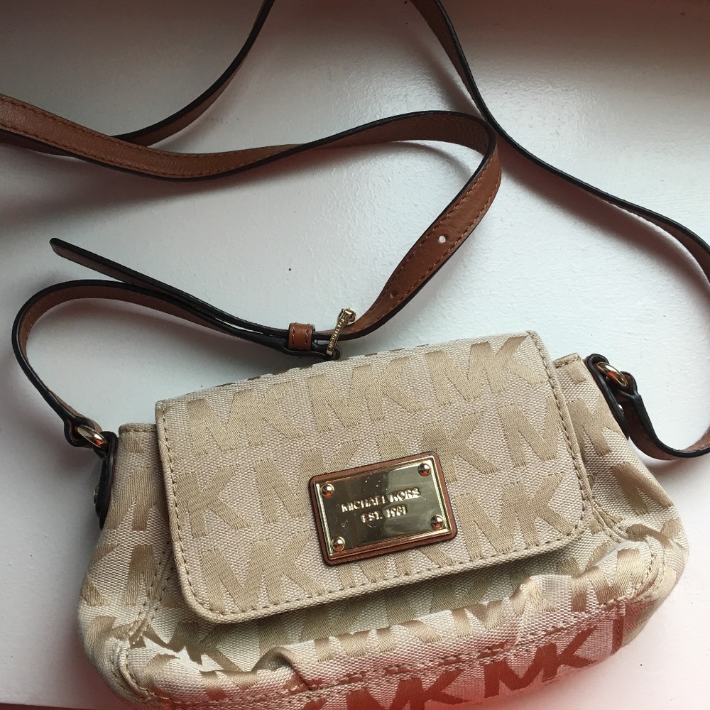 Michael Kors purse